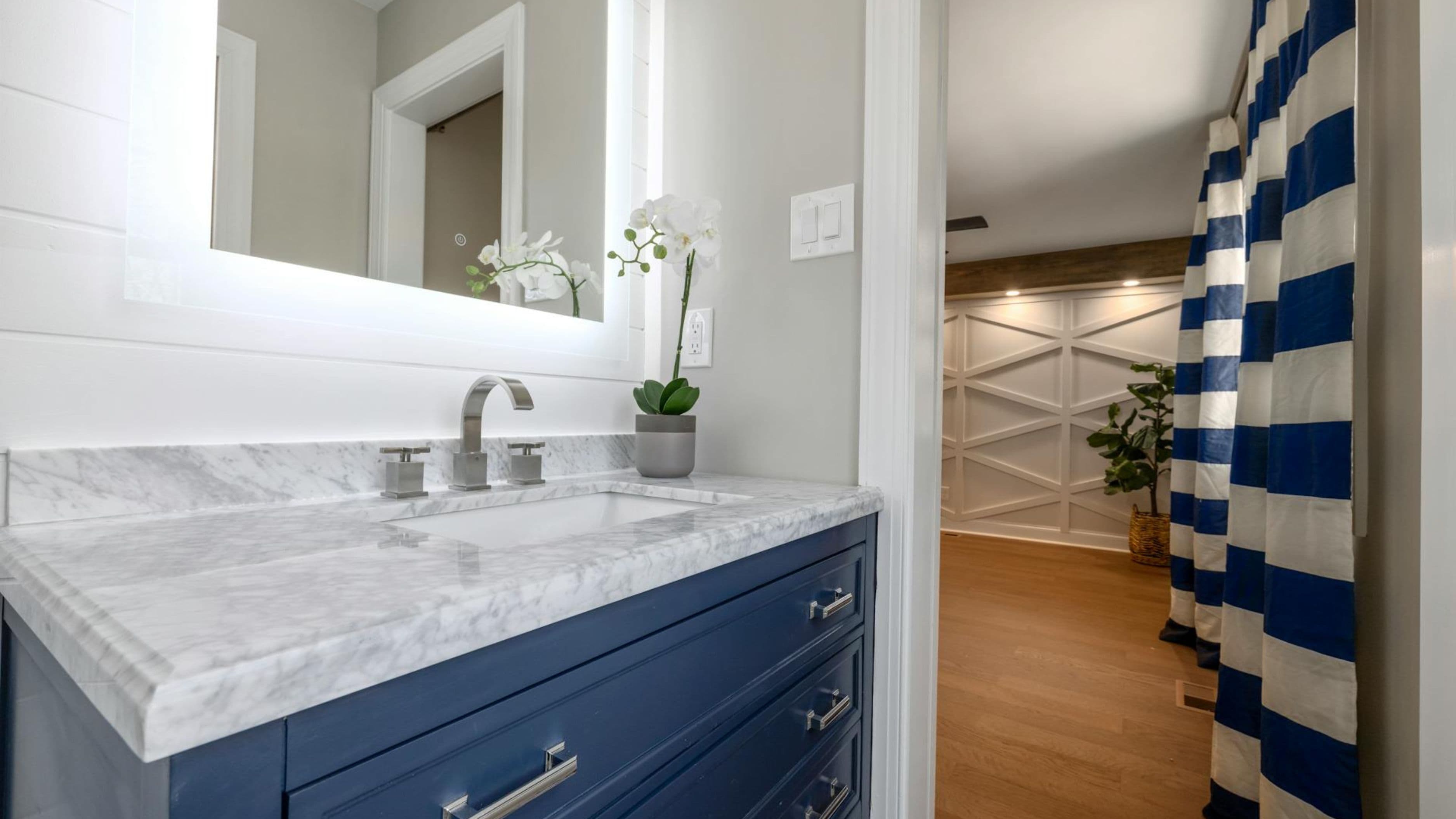 Affordable Remodel Ideas or Modern Vanity Upgrades: Which Bathroom Remodeling Experts Win?