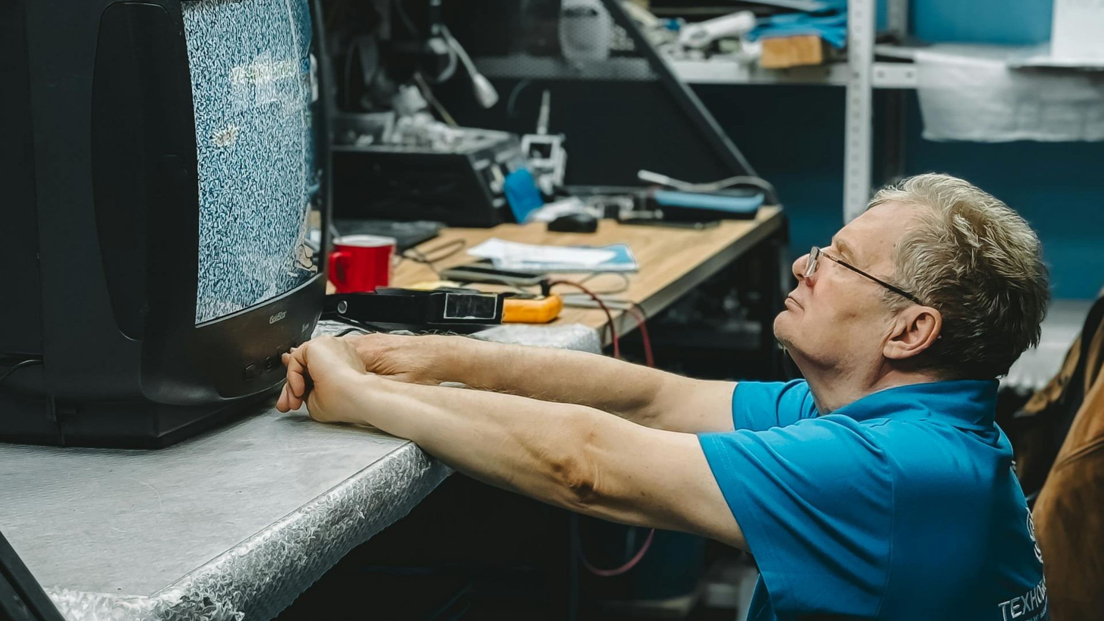 How to Fix Common Issues with Your Home Entertainment System?