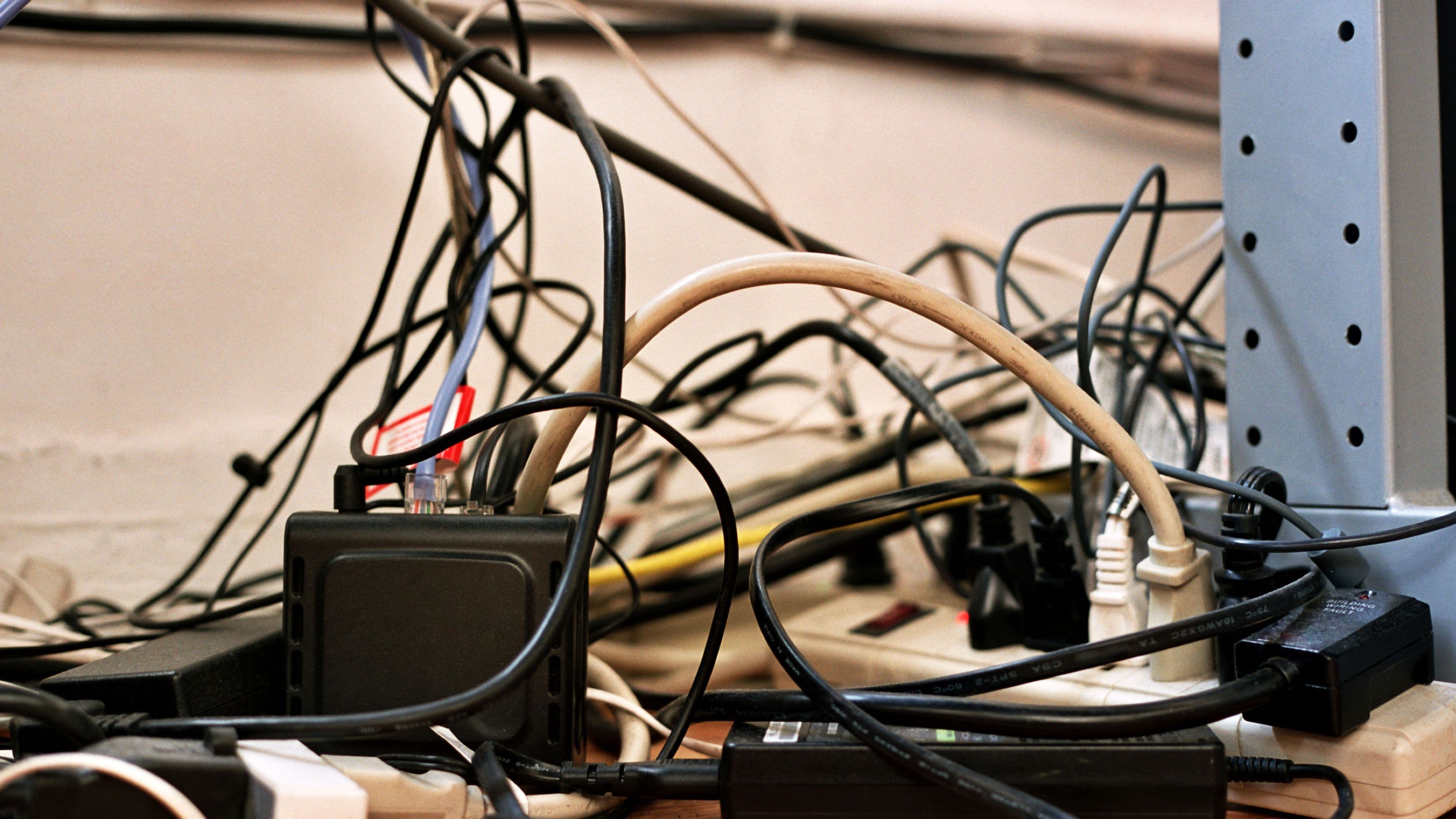 How to Manage Cords and Extension Leads in a Workshop