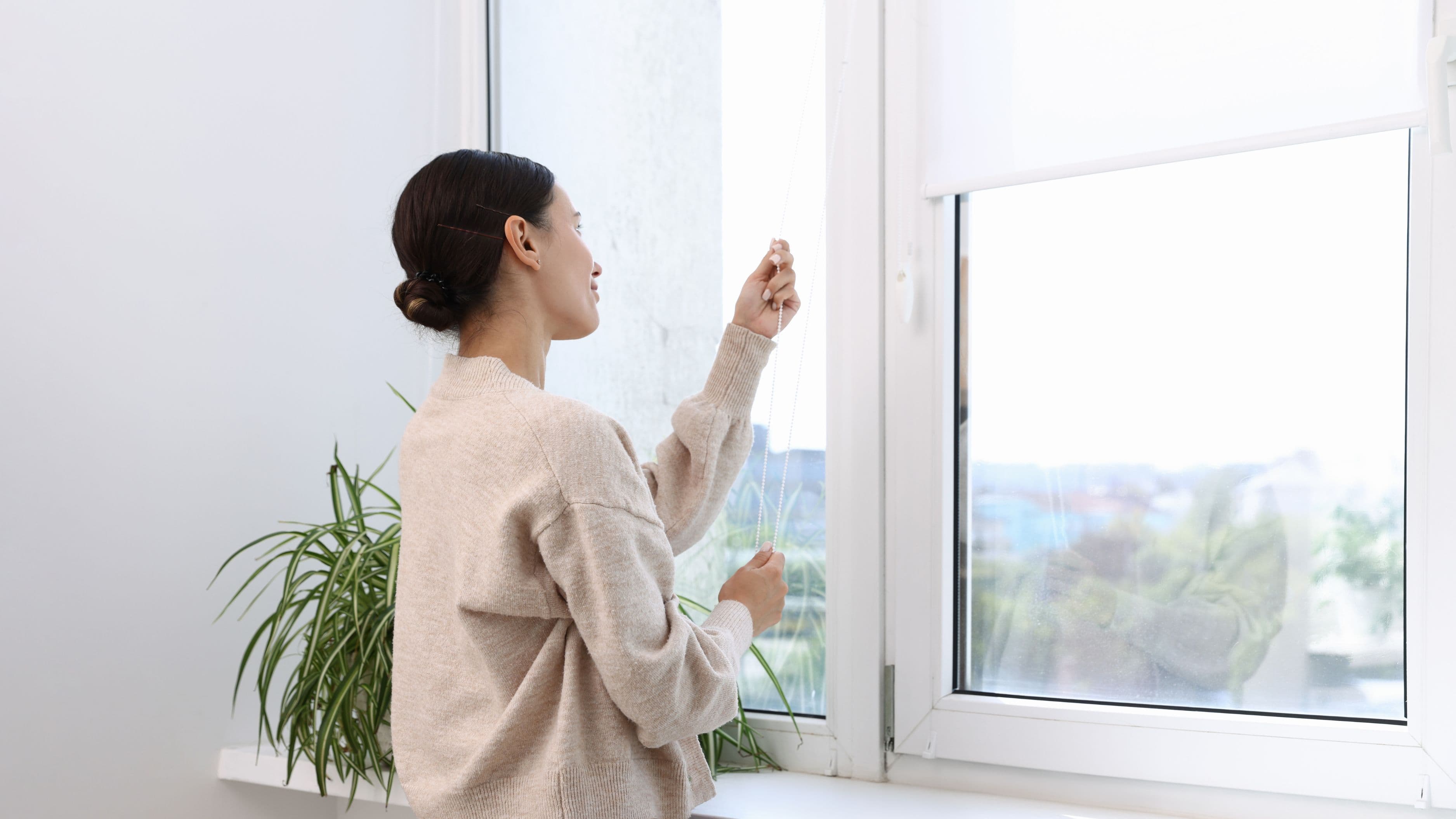 How to Replace Smart Blind Batteries Without Losing Settings