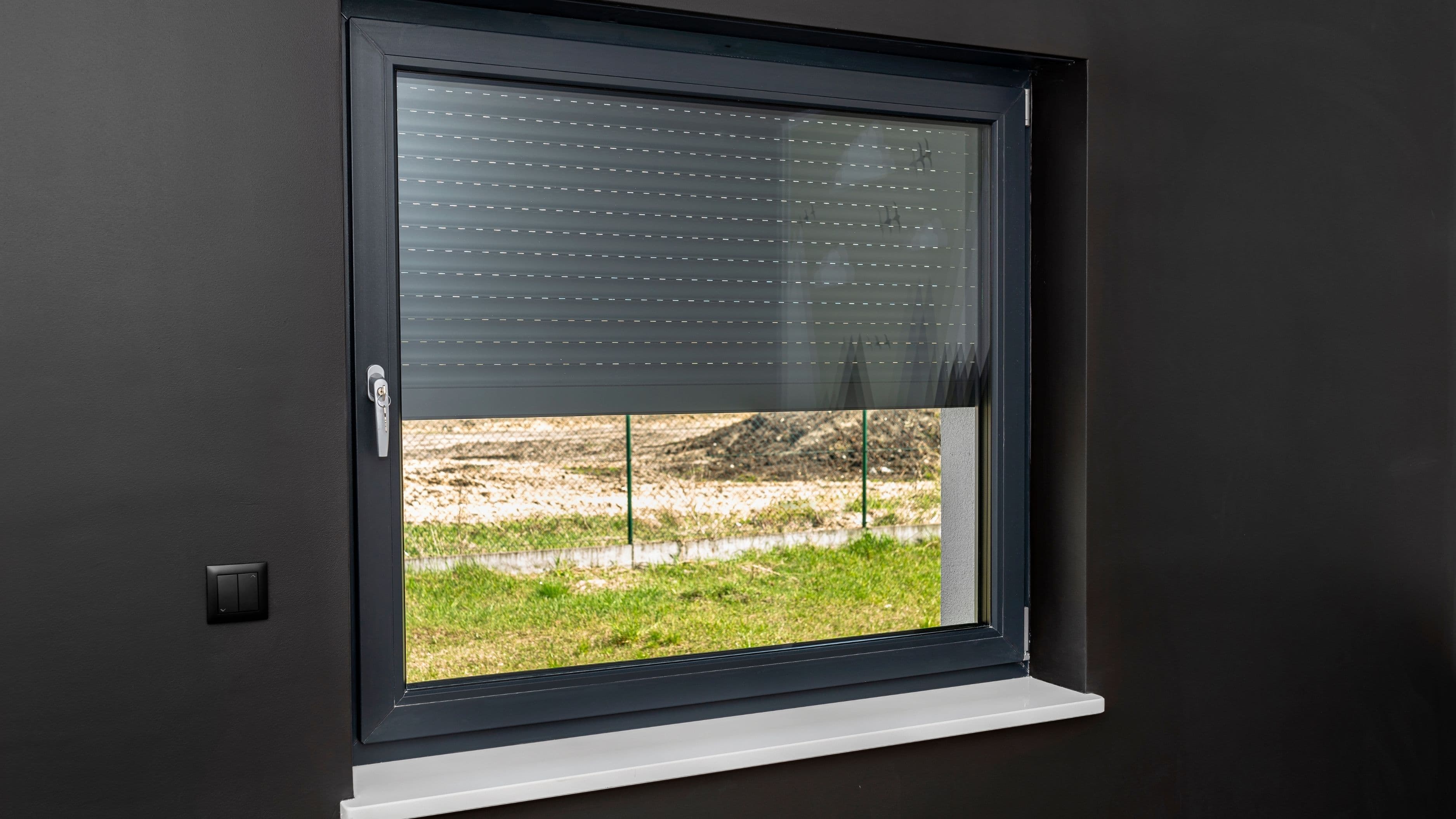 What Is the Difference Between Smart Blinds and Motorized Shades?